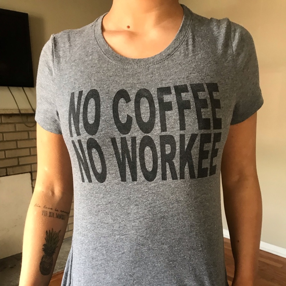 Gray graphic tee